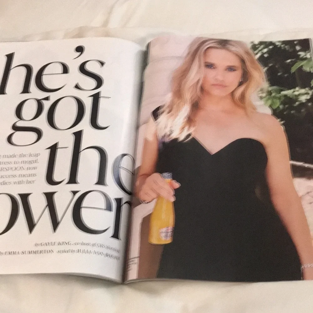 ⚡️FINAL PRICE⚡️ InStyle Reese Witherspoon Double Fashion Issue Magazine - Picture 7 of 15